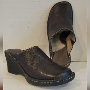 BJORNDAL BROWN LEATHER‎ WEDGE HEEL MULES CLOGS (sz 6)